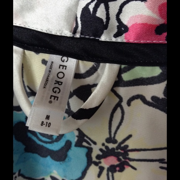 George Floral Robe - Picture 3 of 6